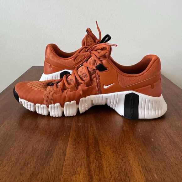 Nike Free Metcon 5 TB in Desert Orange - Picture 2 of 10